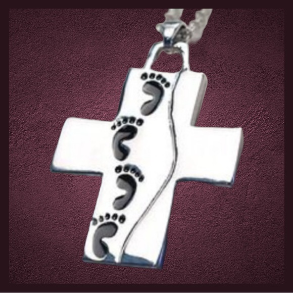Footprints Necklace - Picture 9 of 10